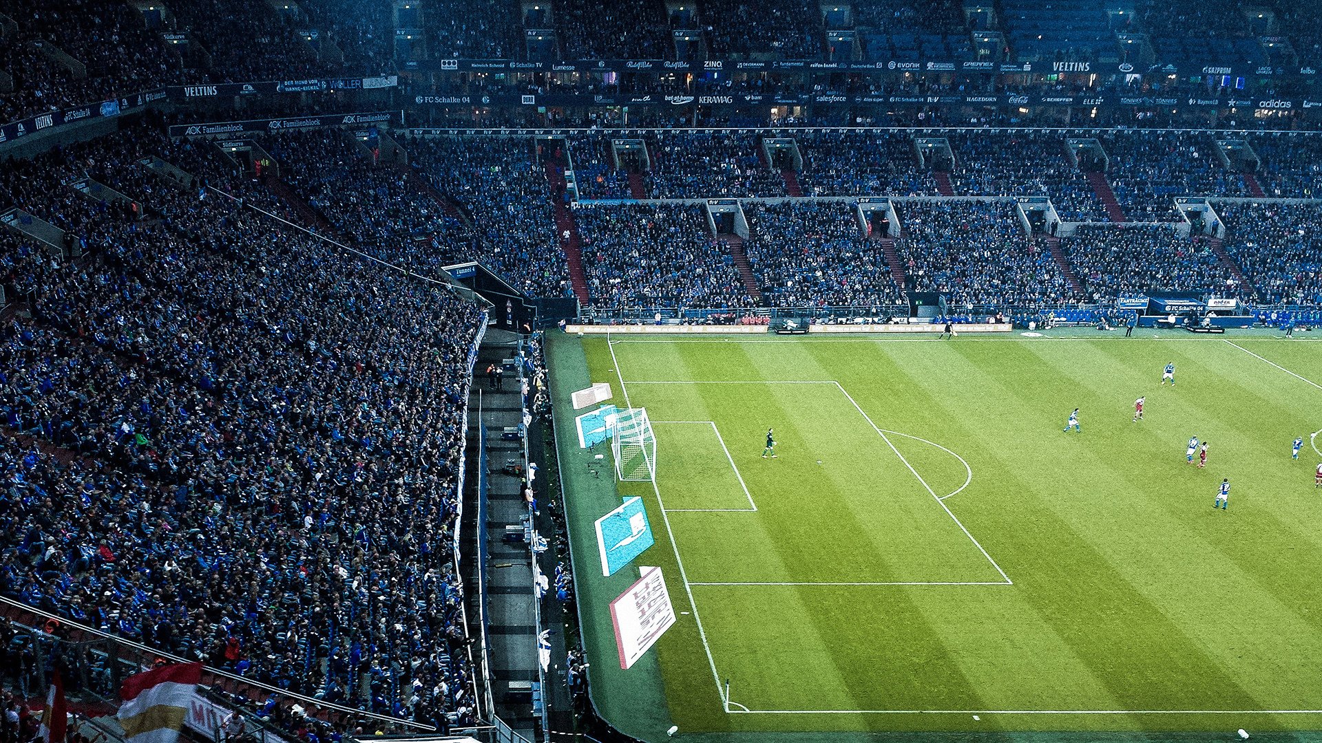 五大联赛双中锋战术是否正逐渐重回主流视野,五大联赛最强中场